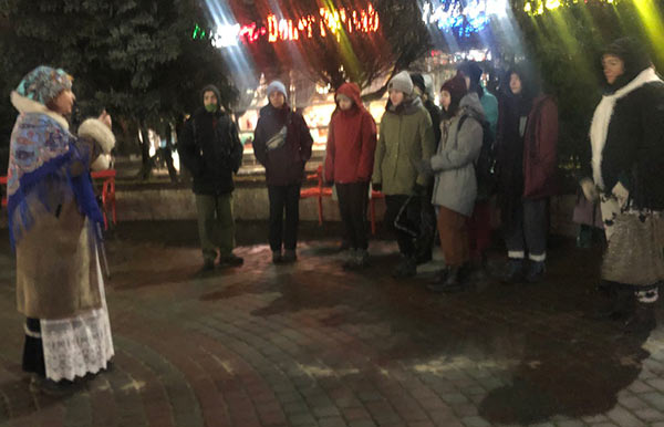 Вечірня прогулянка з князем