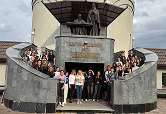 ЕКСКУРС В ПЕРЕСОПНИЦЮ