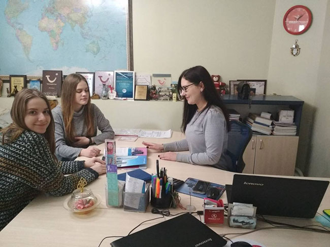 Екскурсія в туристичну фірму «Флайдер»