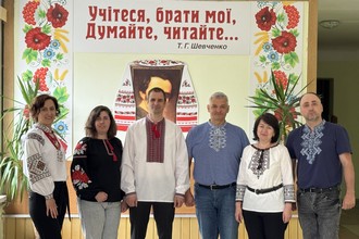 ФЛЕШМОБ ДО ДНЯ ВИШИВАНКИ