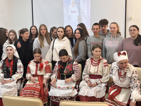 Портрет нації в її національному вбранні