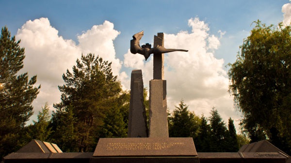# Що Україні з того