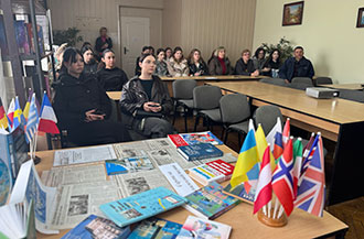 Парламентський онлайн-урок до Дня Європи